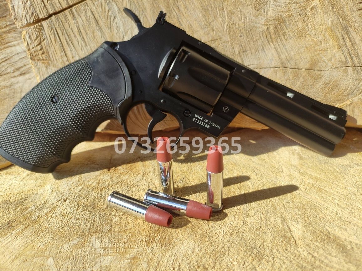 Revolver Airsoft 4 inches FullMetal propulsie CO2 , puiternic