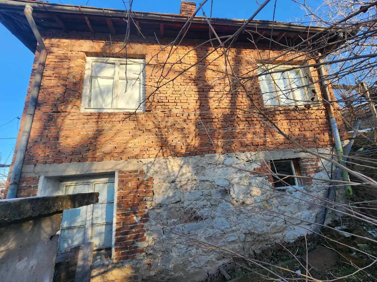 Продава се Къща в Перущица - 131 кв.м за 497 €/кв.м - Снимка #3