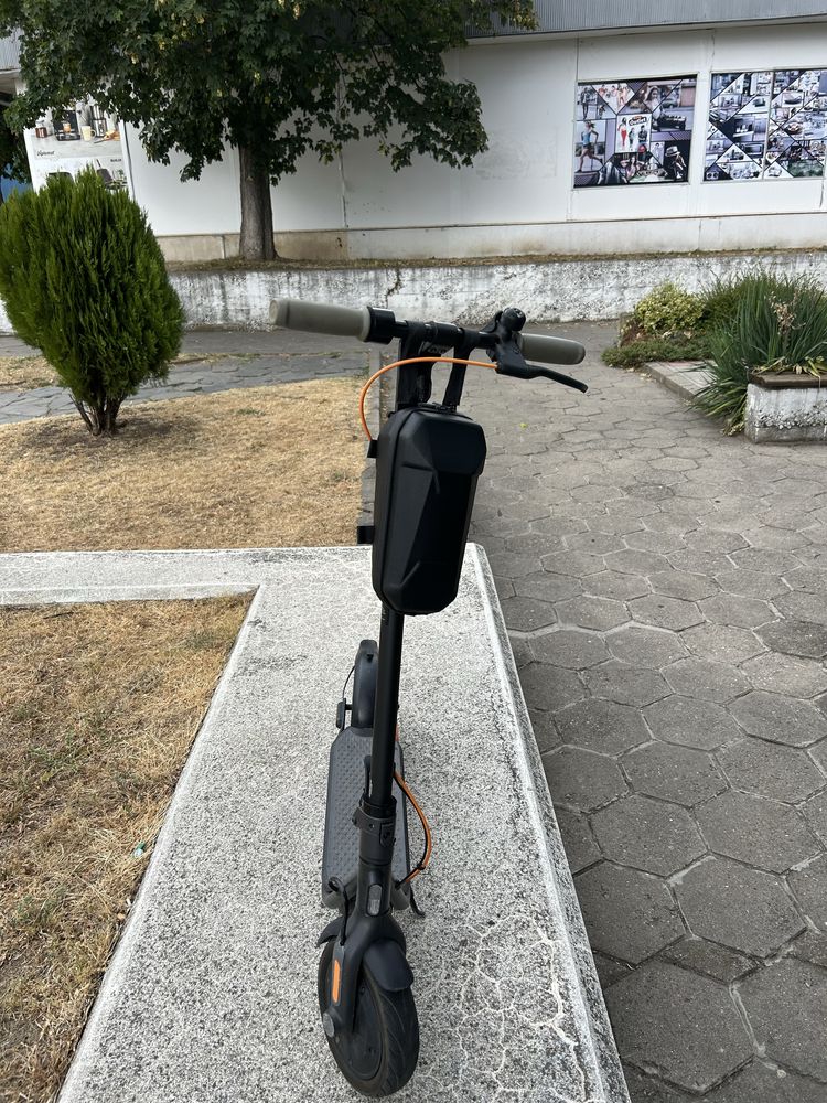 Електрическа тротинетка Ninebot Segway F30E