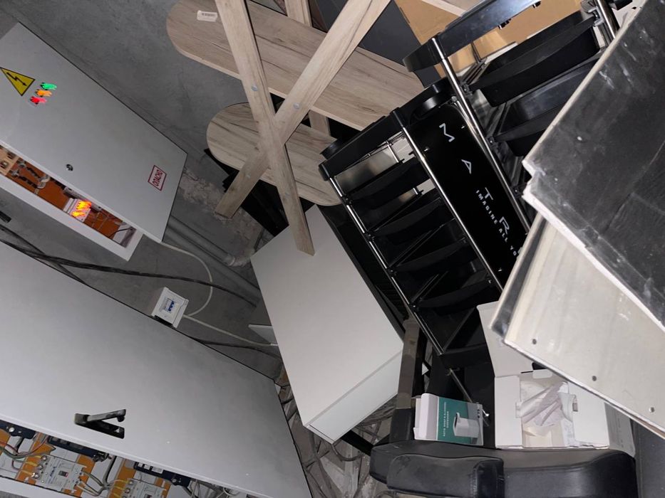 Продается мебель тумбочки кресло