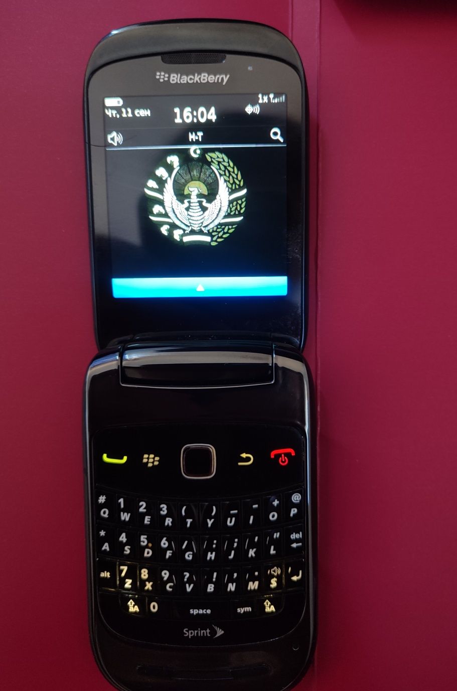 BlackBerry Style 9760