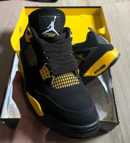 Jordan 4 Retro Thunder EU39