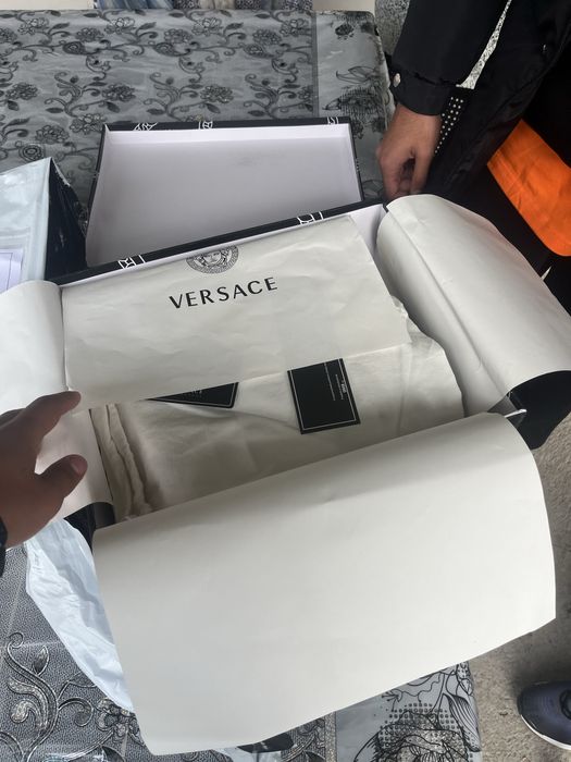 Vand adidasi versace originali 100%100