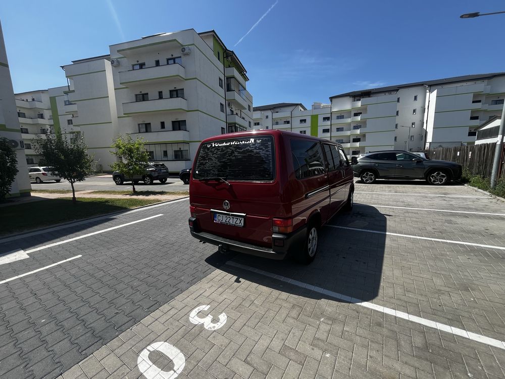 Vand VW T4 Caravelle 8+1 Locuri