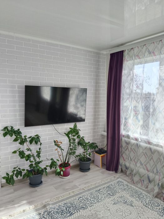 Большой светлый дом.