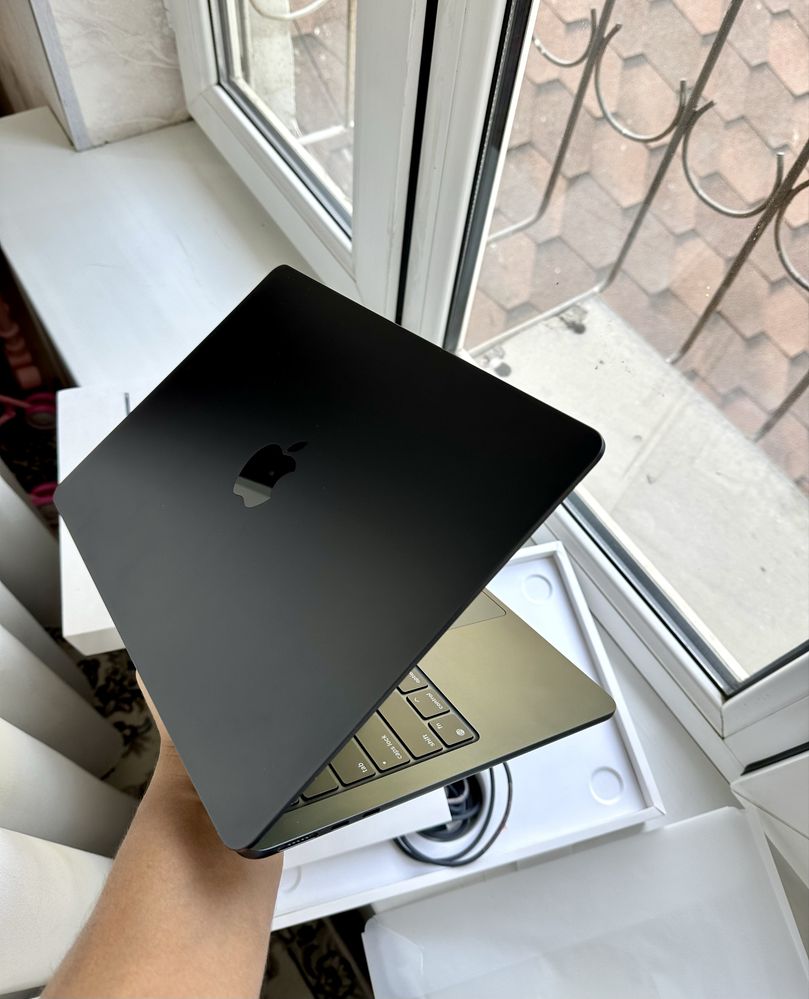 MacBook Air M2 Midnight 100% 8/256GB