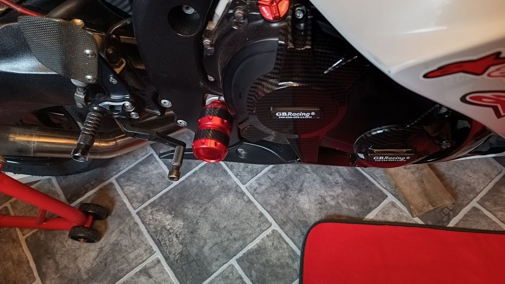 Suzuki gsxr 1000L0