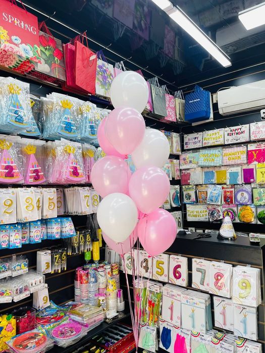 Оформление шарами Воздушные шар (geliviy gazli uchar shar)