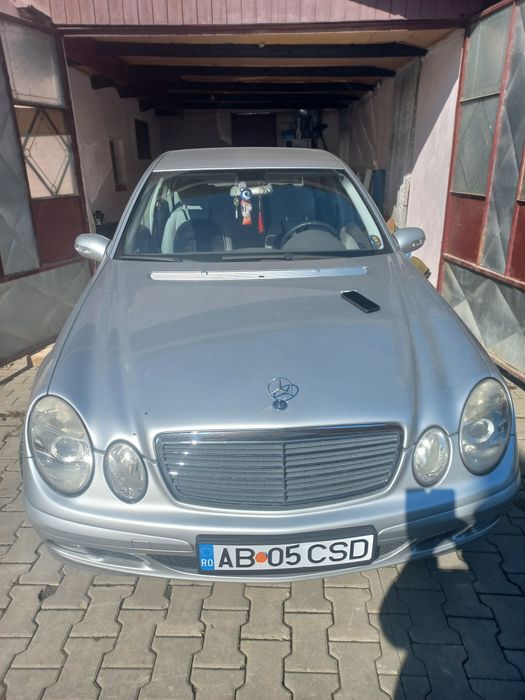 Vând Mercedes E200CDI