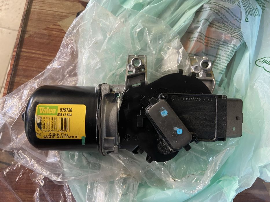 Двигател на чистачките RENAULT CLIO