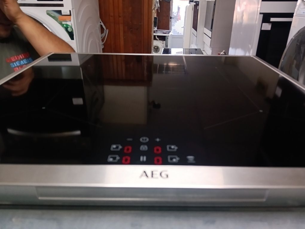 Чисто нова печка за вграждане AEG с индукционни котлони Гаранция!