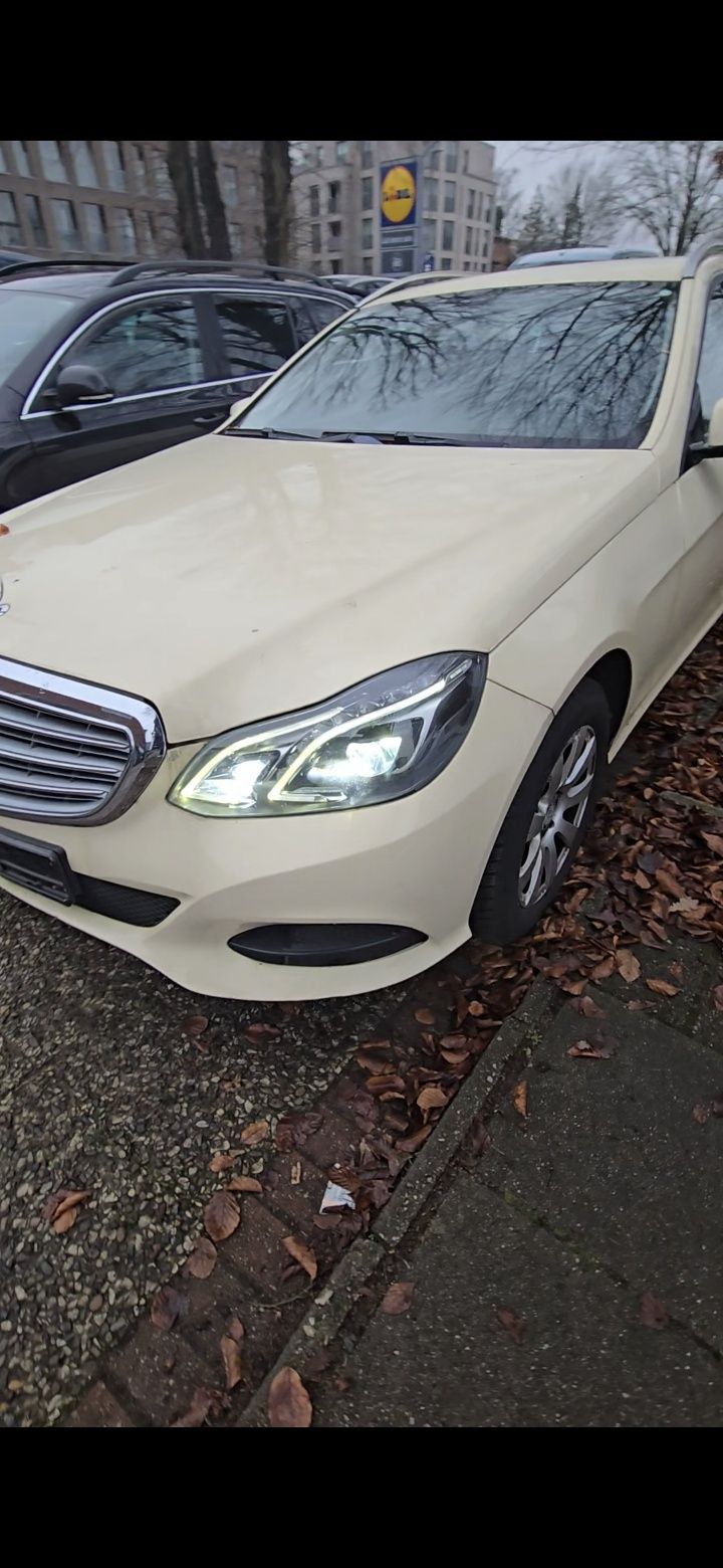 Balamale pirotehnice Capota aripi stanga dreapta Mercedes E-Class W212