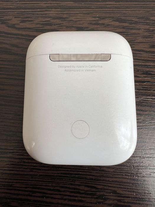 AirPods 2 (2nd generation)