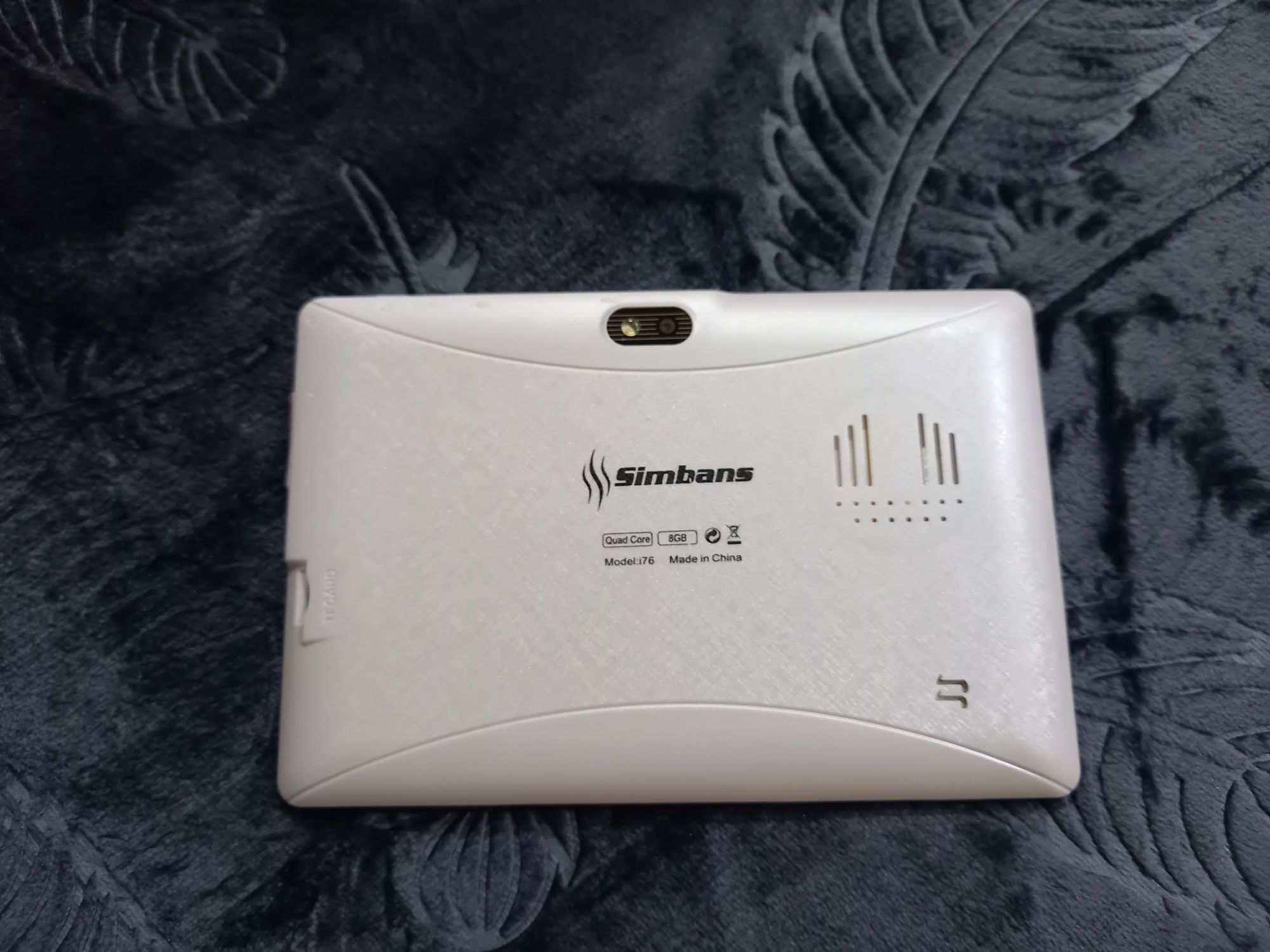 Tableta Simbans 8GB intern + slot card MSCD extins