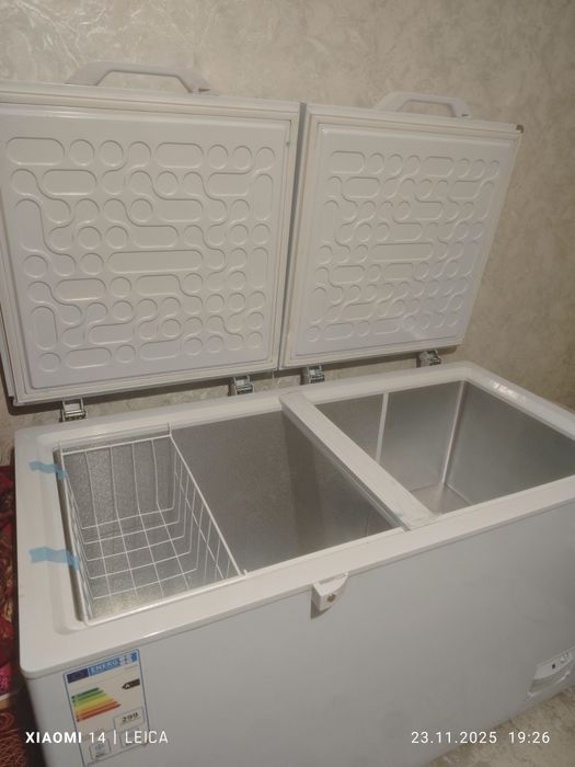 Морозильник почти новый