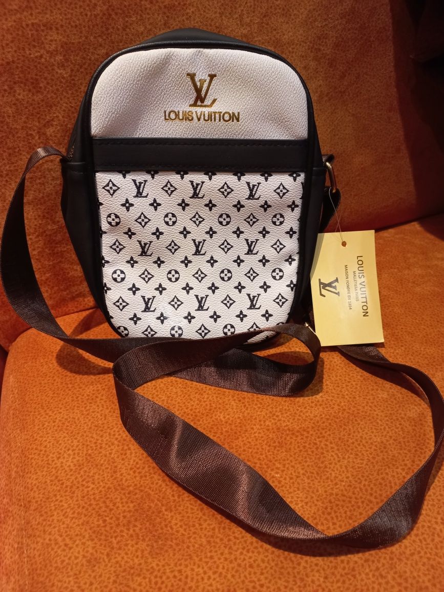 Унисекс чантичка Louis Vuitton