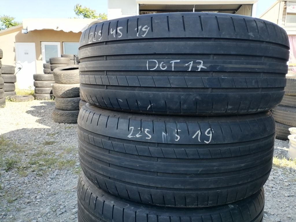 225 45 R 19 DUNLOP ДОТ 4817