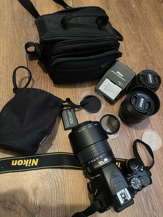 Nikon D3500 cu 35mm, 18-55 si 55-200mm
