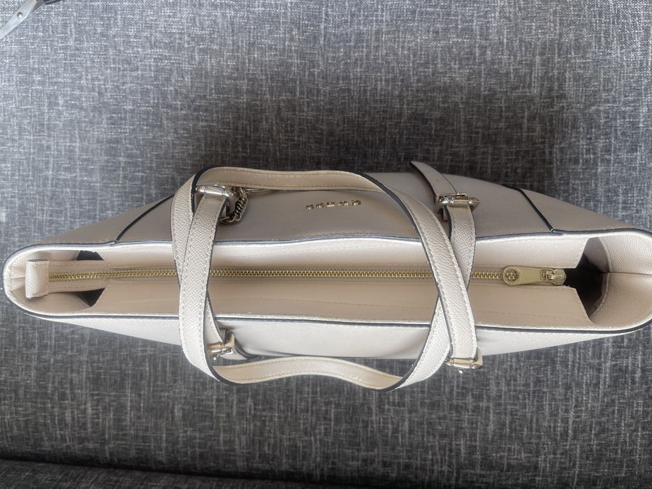 Продавам чанта Гес