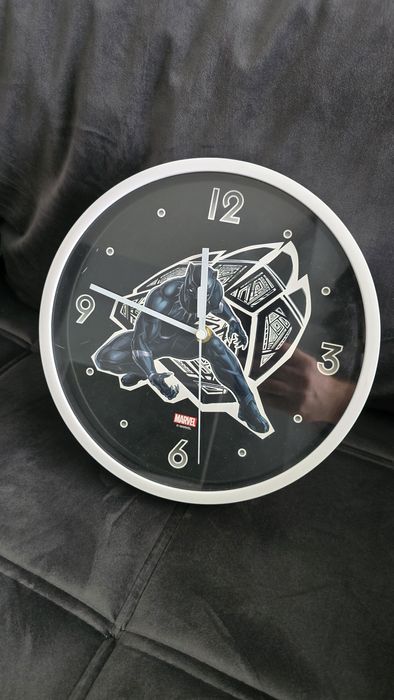 Часовник Черната Пантера