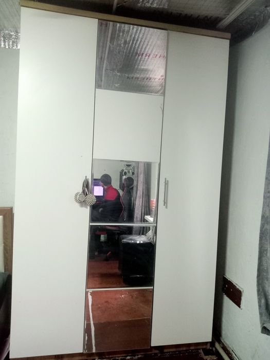 Спальный гарнитур срочно