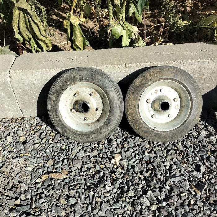 Колеса без камерные