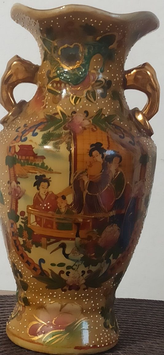 Vaza din porțelan,model chinezesc