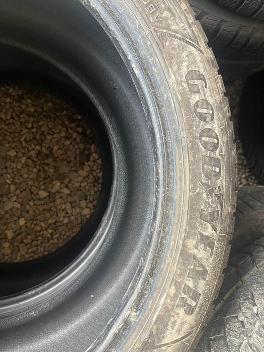285/40 r20 de iarna 2 buc ca noi GOODYEAR