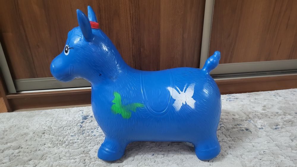 Лошадка резиновая для детей