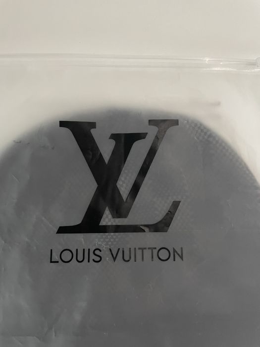 Căciulă Louis Vuitton Damier Black/Grey, nouă cu etichetă