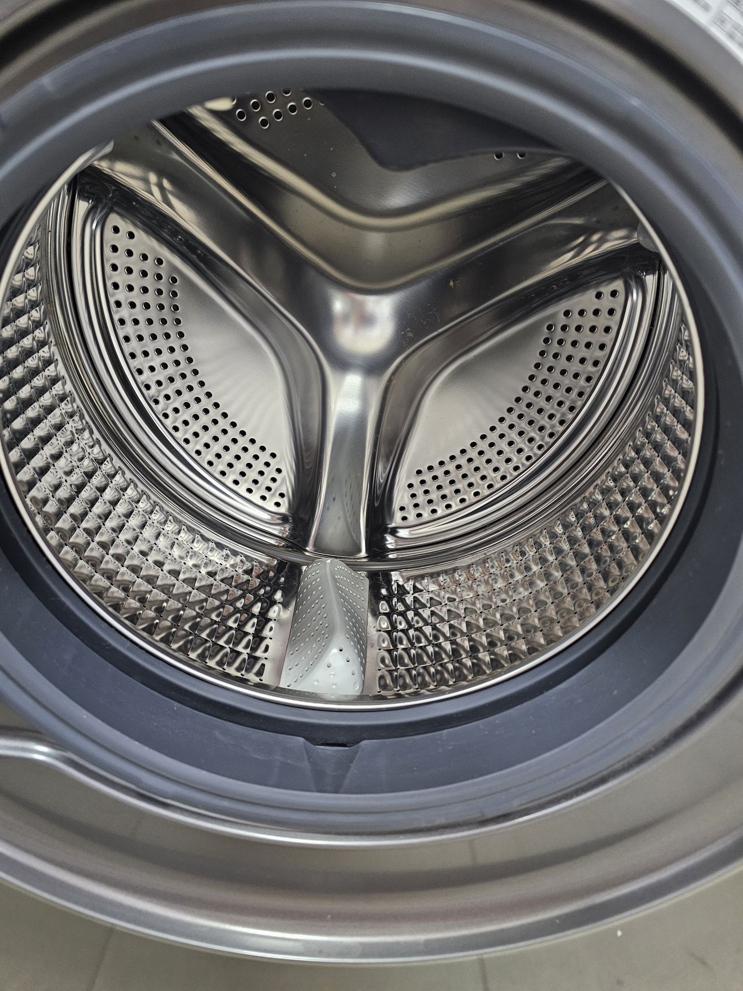 Пералня със сушилня Haier HWD80-B14959U1S, Клас A, Direct Motion, Wi-F