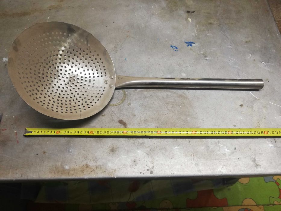 Друшлаг для приготовления чебуреков, беляшей.