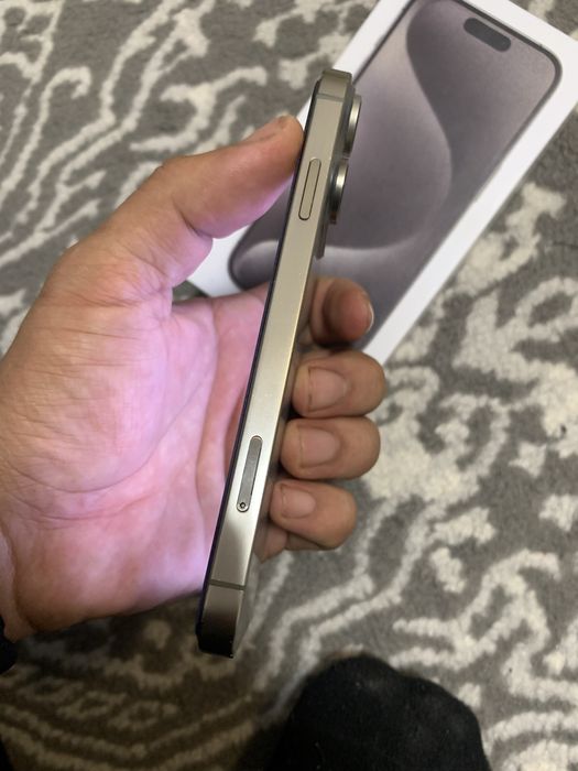 iphone xr 15 pro korpusida radnoy