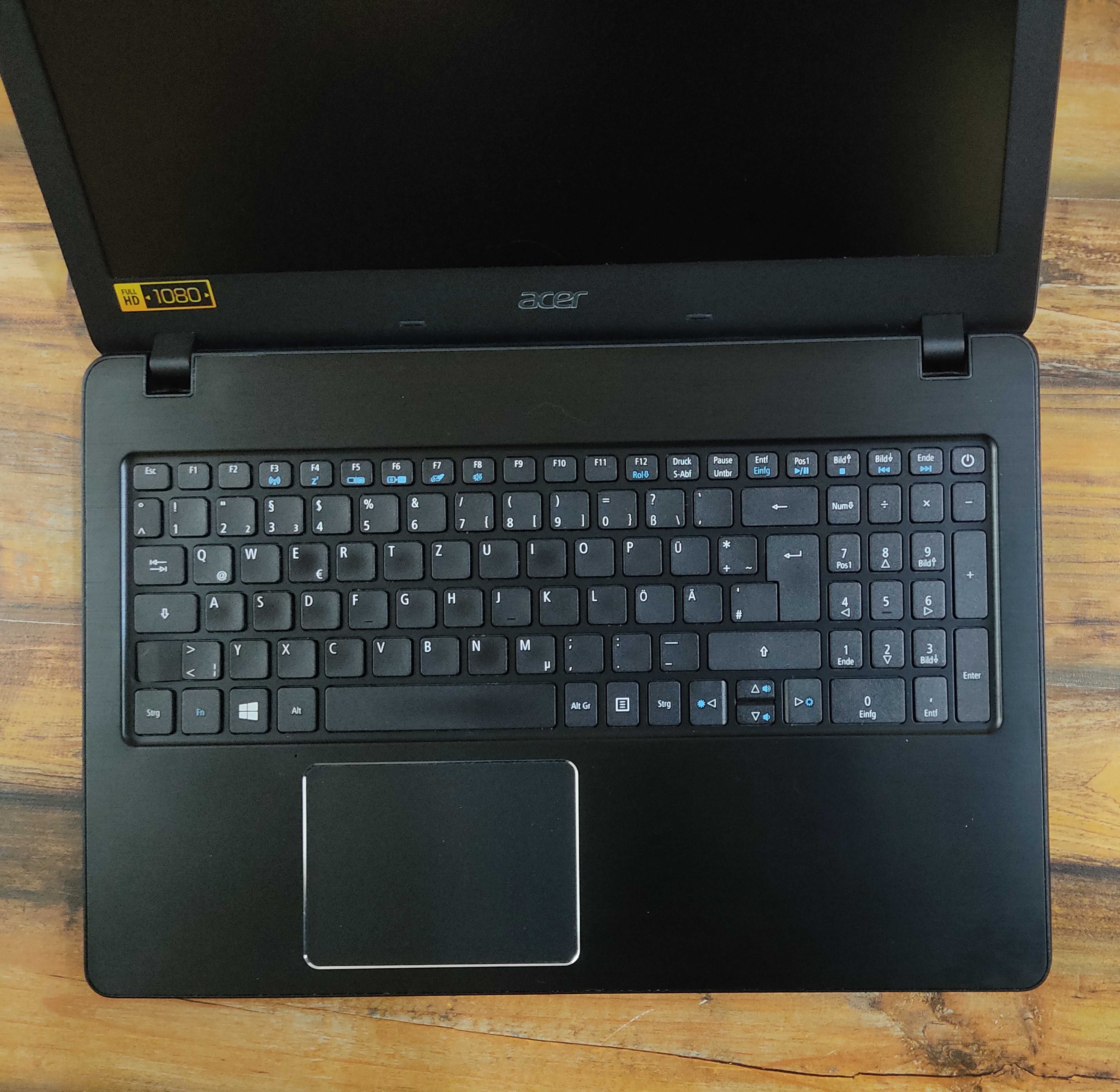 Acer Aspire F5-573G,i5-7200,Nvidia 940MX,16GB DDR4,256GB Nvme/500GB