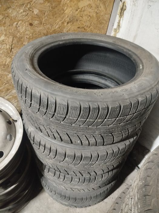 Продам шины комплект