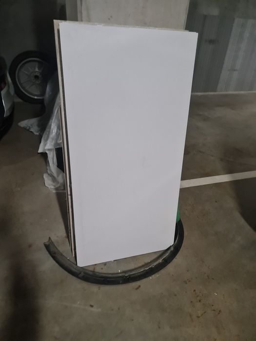 Vand 3 placi de faianta 60x120 și completari