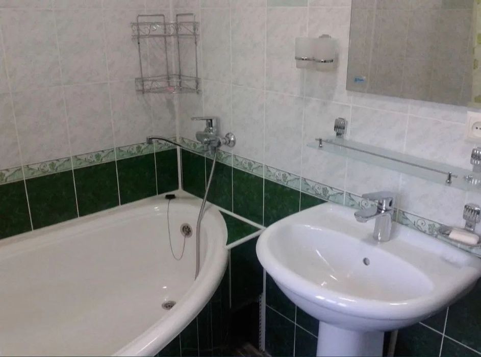 #1006

2/4/4 Дархан 
Тамара Ханум 
Спецплан 85кв.