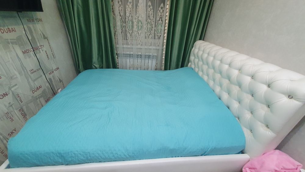 Кровать для спальни