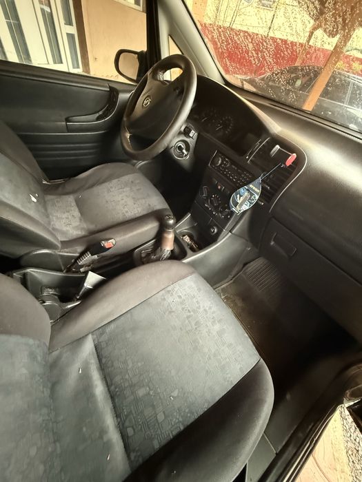 opel zafira an 2000 euro4