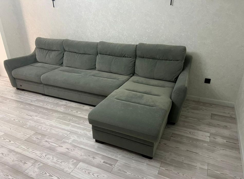 Продам угловой диван-кровать в хорошем состоянии. Удобный и функционал