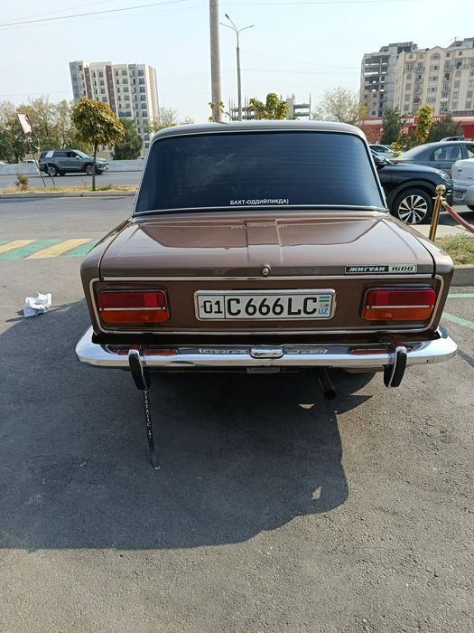 Продается ВАЗ 2103 родной деталь