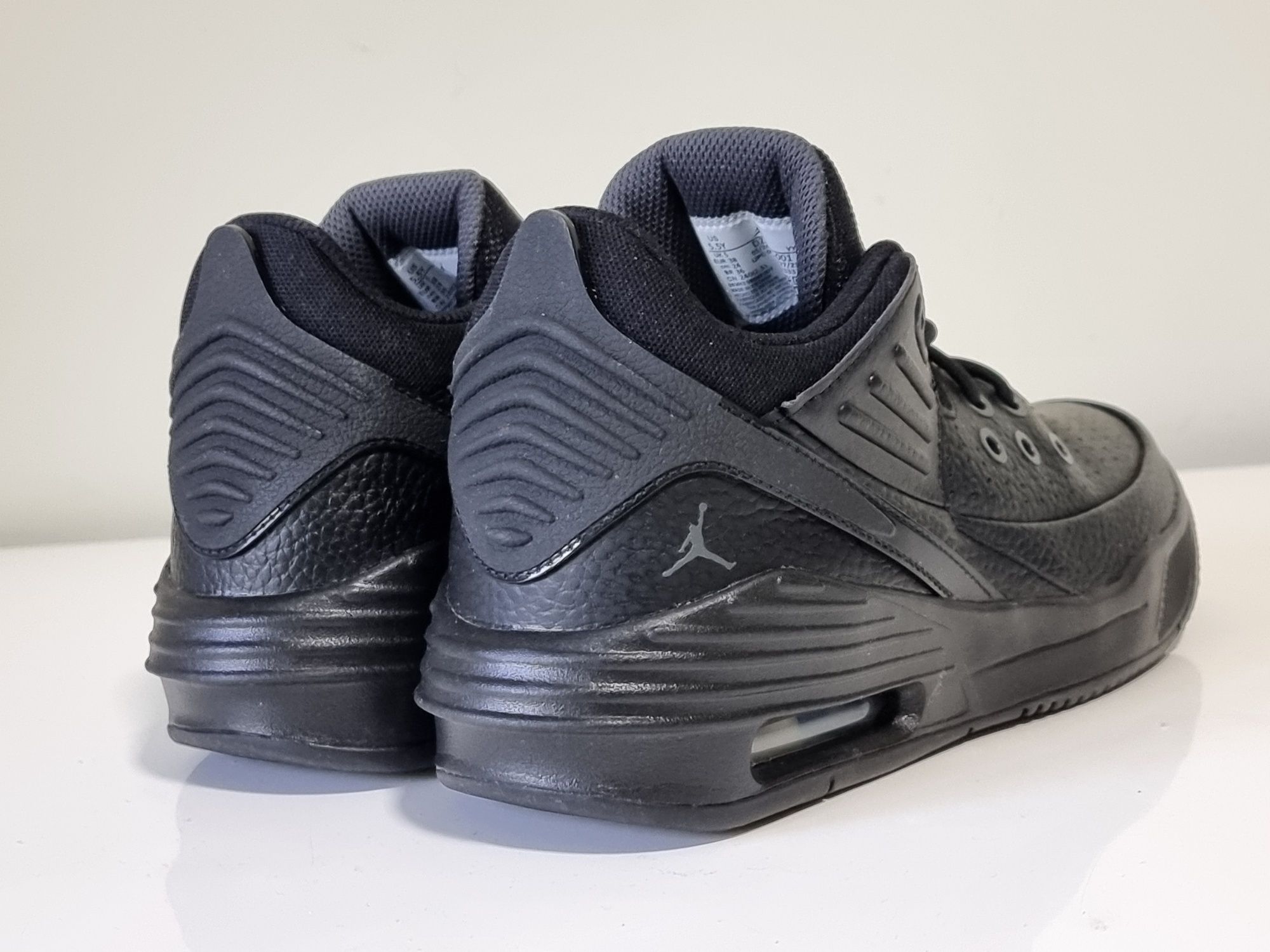 Nike Jordan Max Aura 5 спортни обувки 38 номер