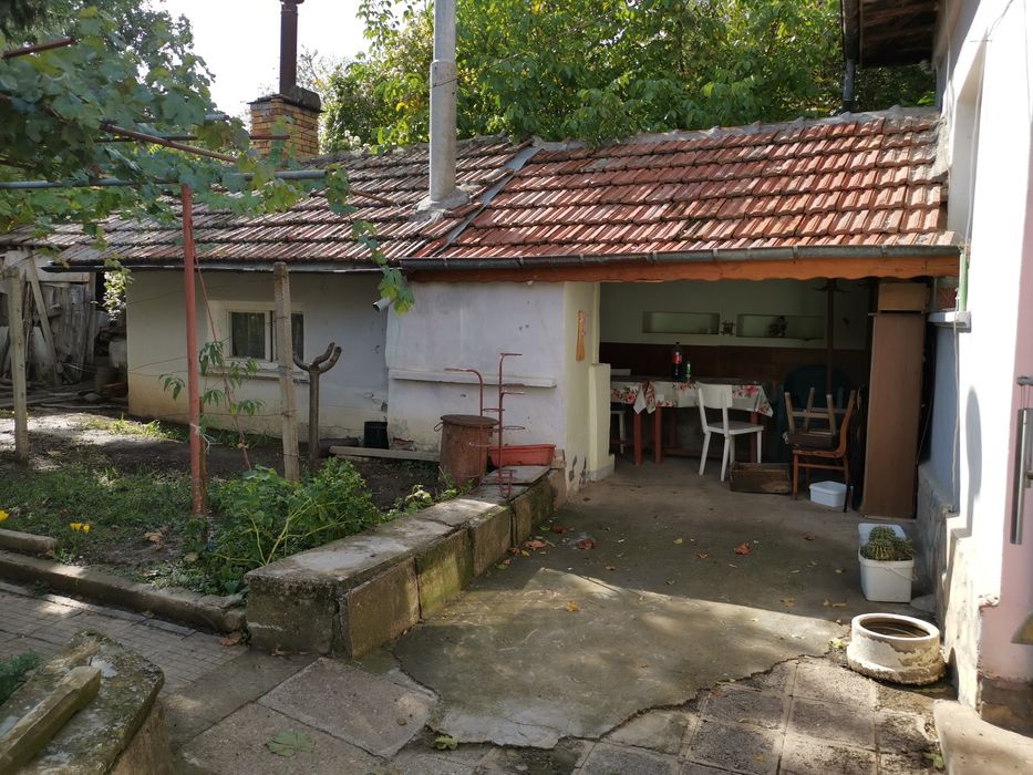 Продавам къща в село Пелишат, Плевенско