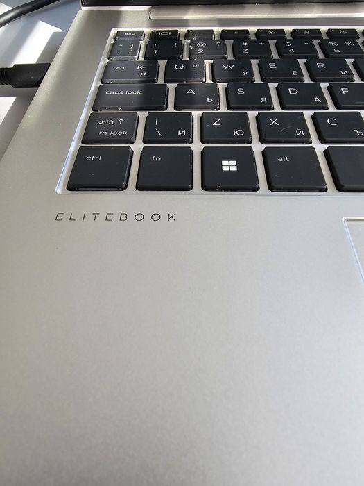 Лаптоп HP EliteBook G9 i7-1255U, 32GB(2x16GB) 14" IPS, 512GB ГАРАНЦИЯ