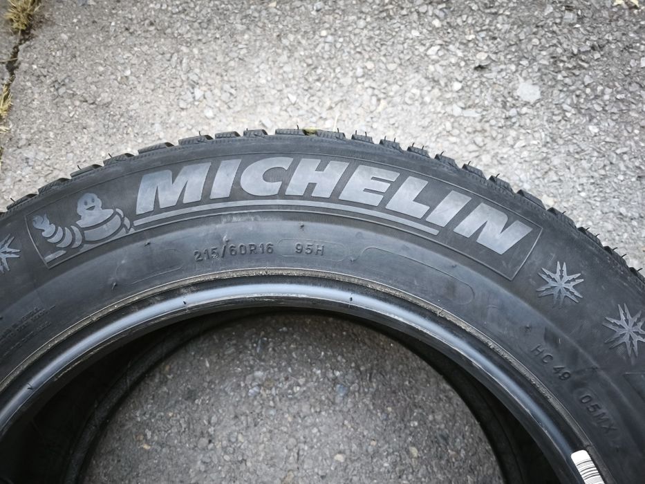 215/60/16" 2бр Michelin Alpin 5,dot4316,7mm