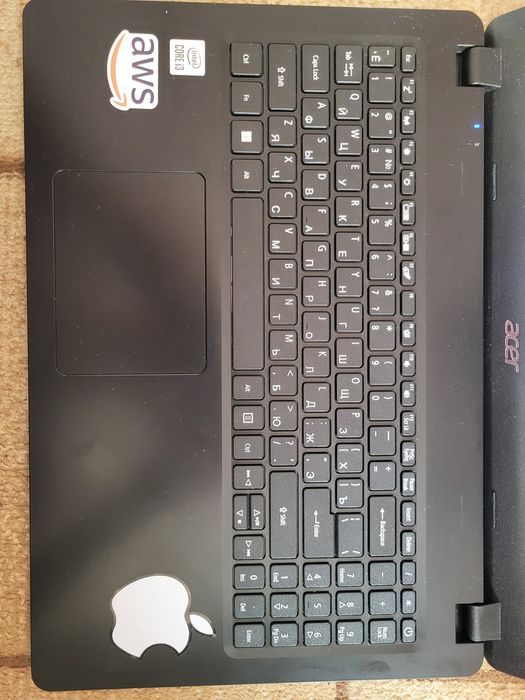 Acer extensa 215-52