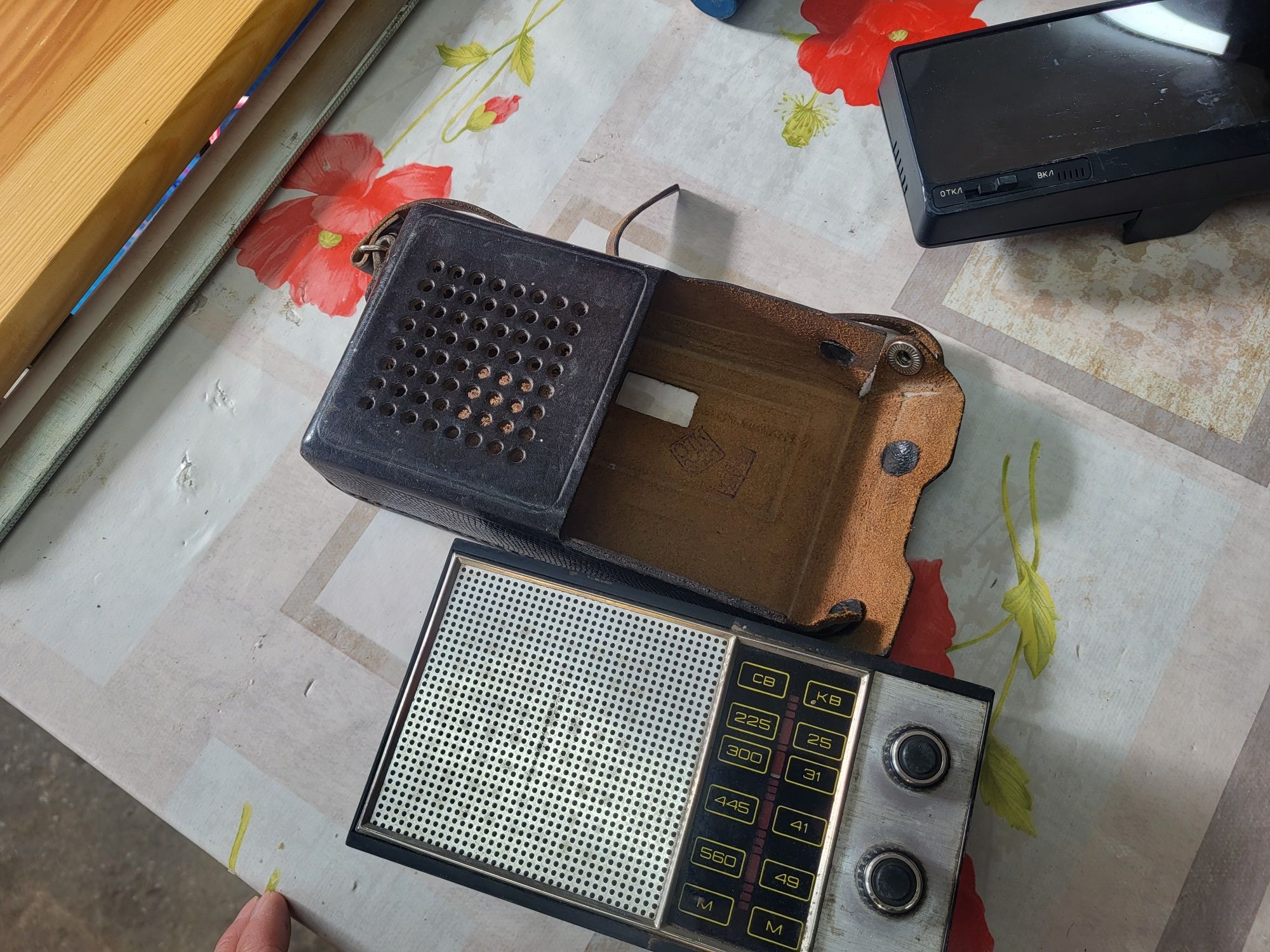 Старо руско радио Кварц 406