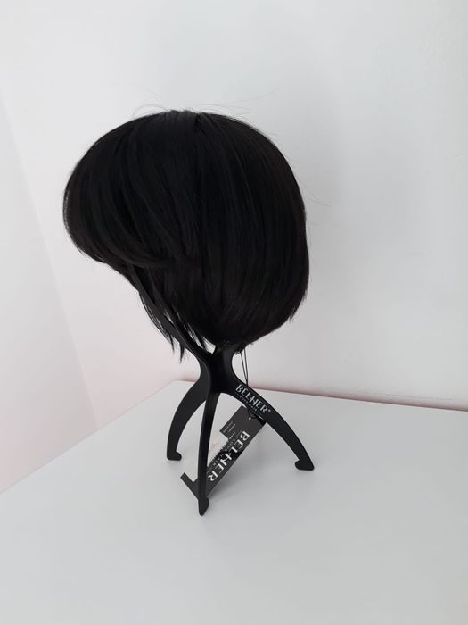 Perucă cu breton Belher