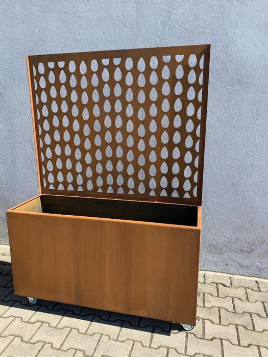 Jardiniere, ghivece, sigle, logo-uri si confectii metalice Corten