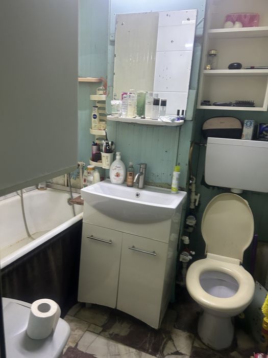 Ap 2 camere ..se vinde urgent